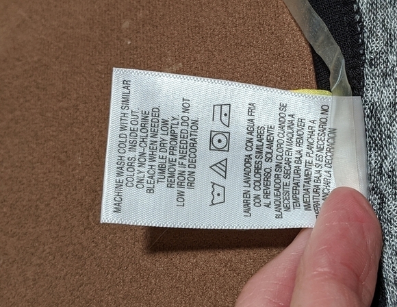 Disney 2019 Juniors's Fitted Short Sleeve Tee NWT - Picture 6 of 6